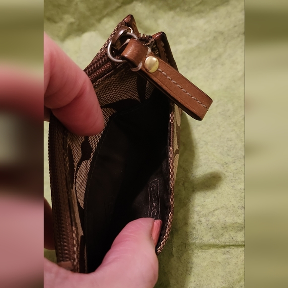 VINTAGE Coach Monogram Card Holder 4.5" X 3" - Picture 9 of 12